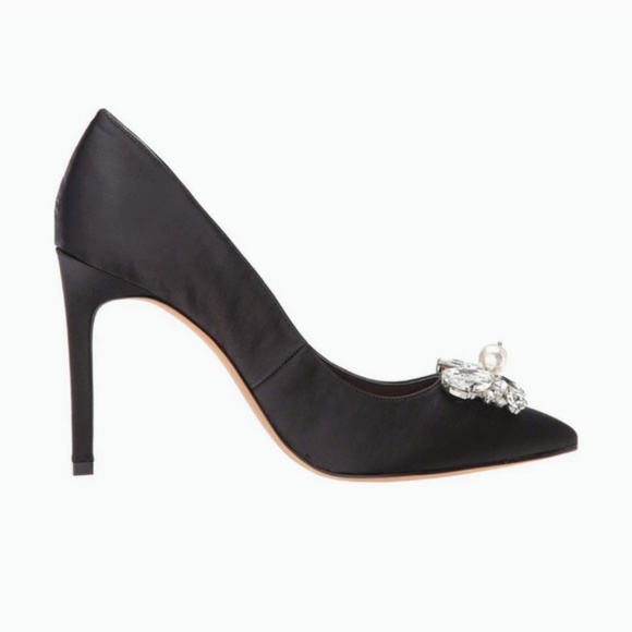 🆕Luxe Black Satin Pump w/Embellished Vamp - Picture 2 of 10